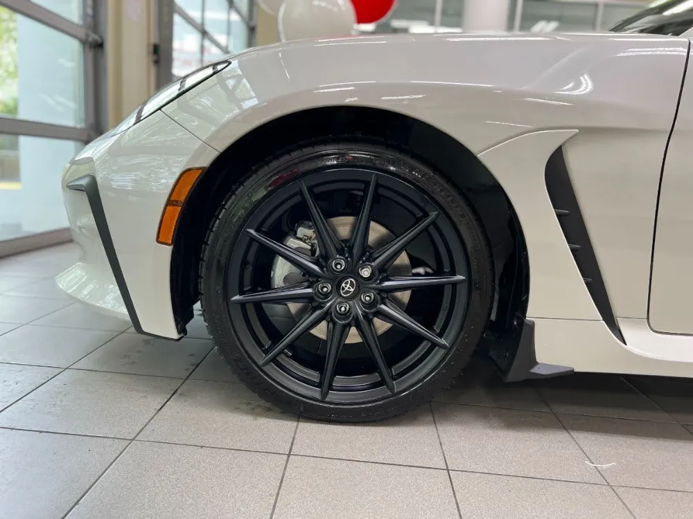 2022 Toyota GR86 Premium Manual in Halo White 4